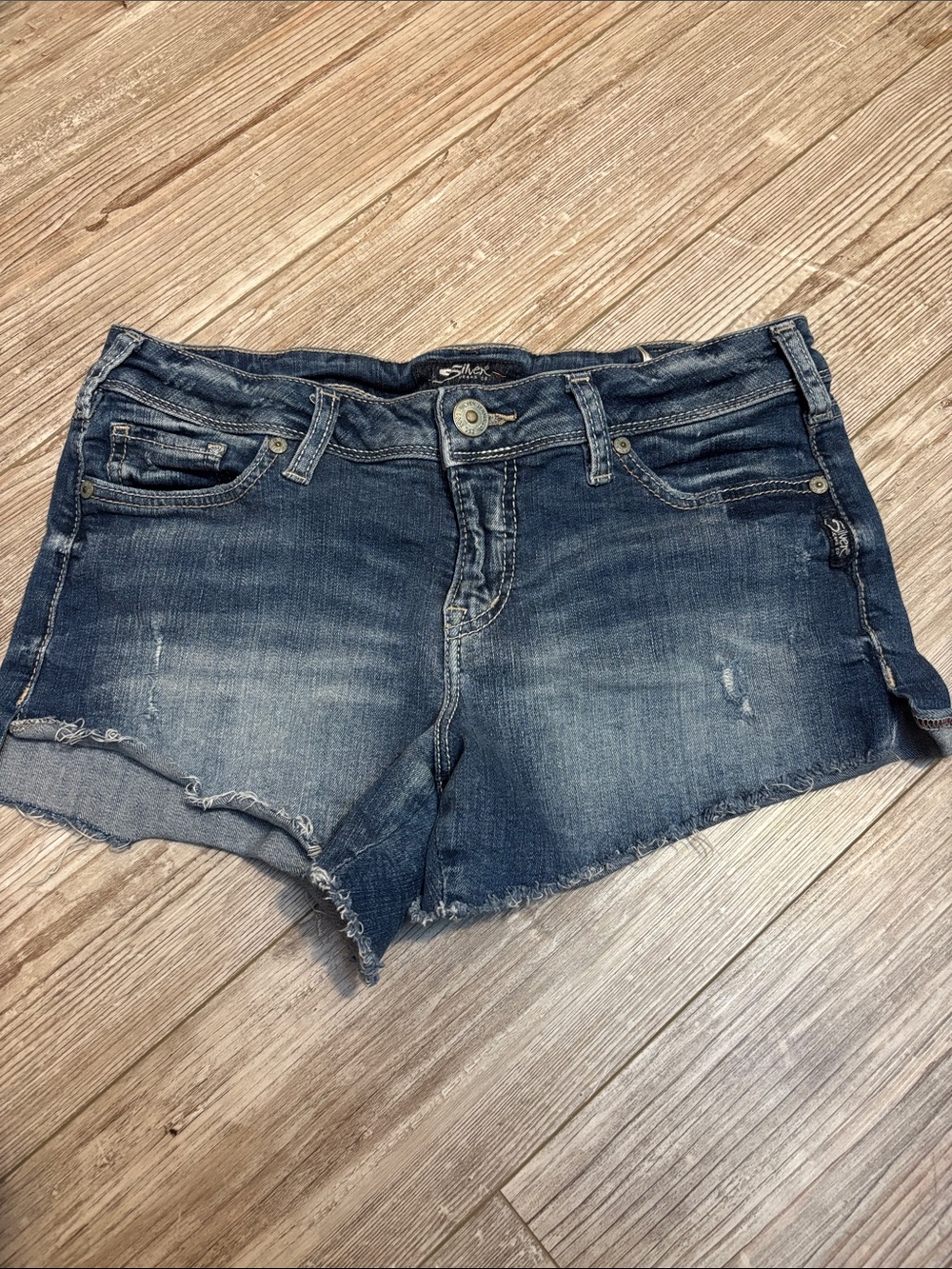Silver Jeans “Berkley” Faded Distressed Denim Shorts size 30